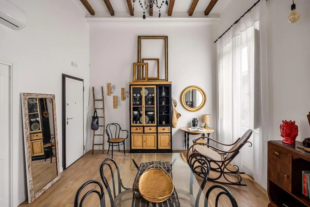 Casa Palermo Apartment 0*,